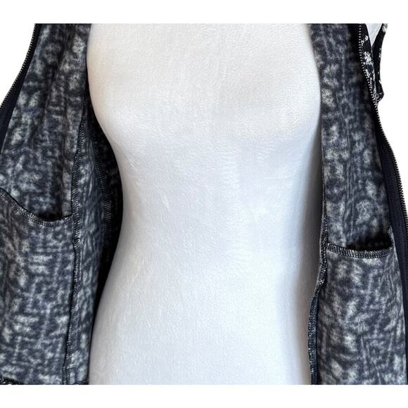 Talbots Blue Snowflake Sweater Vest  Size P Full Zip Hood with Faux Fur Trim - Picture 7 of 9